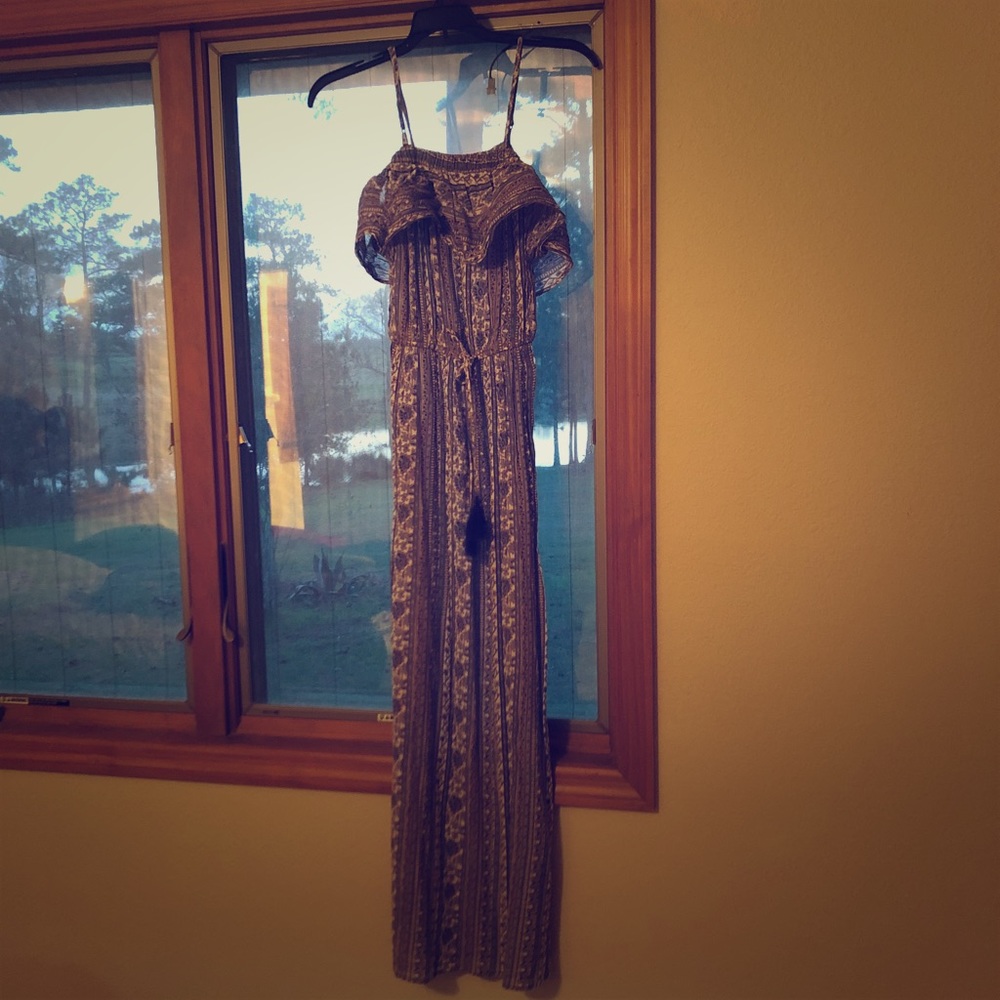 Maxi with tassel detailing
